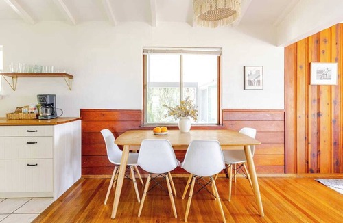 Adams Hill Apartment | Serene and beautiful bohemian retreat, breathtaking views