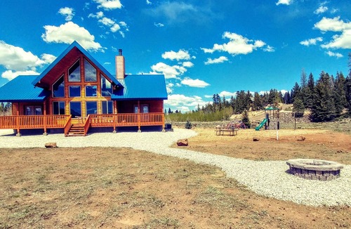 Duck Creek Village Cabin | SERENE MEADOW 3bdrm BEAUTIFUL/RELAXING CABIN RIGHT IN THE MEADOW OF DUCKCREEK.