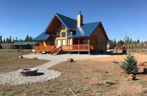 Duck Creek Village Cabin | SERENE MEADOW 3bdrm BEAUTIFUL/RELAXING CABIN RIGHT IN THE MEADOW OF DUCKCREEK.