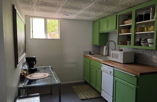 North End Apartment | Serene Neighborhood Near beach; Under 10 min. to hospitals, universities, & DT