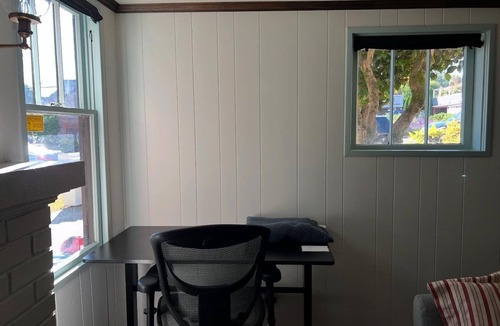 North End Apartment | Serene Neighborhood Near beach; Under 10 min. to hospitals, universities, & DT
