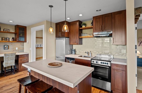 Bend Condo | Seventh Mountain Resort Top Floor View Condo, Close to Outdoors, Close to Bend