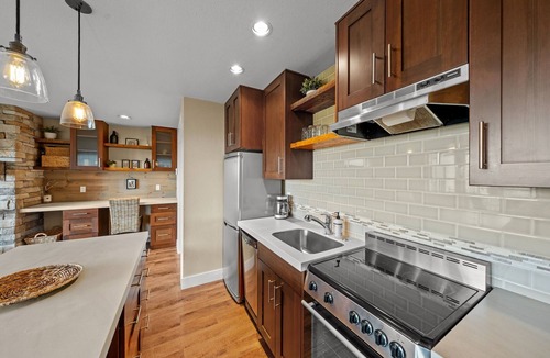 Bend Condo | Seventh Mountain Resort Top Floor View Condo, Close to Outdoors, Close to Bend