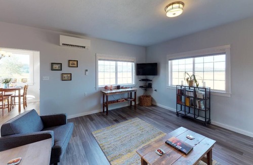 Astoria Cottage | Shepherds Cottage Retreat