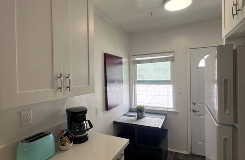 Sherman Oaks Apartment | Sherman Oaks Apt: Free Parking, Near Universal Studios