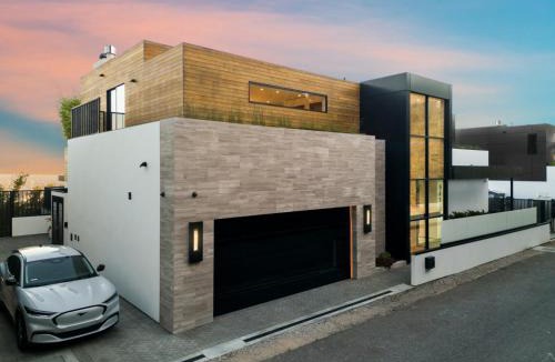 The Bird Streets Villa | Sierra Mar