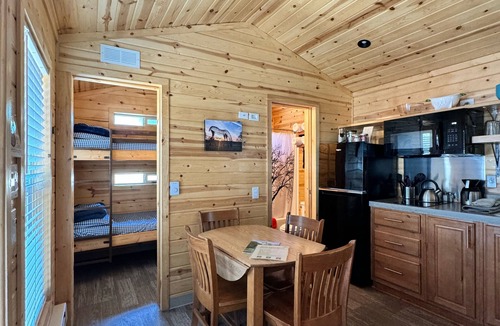 Ahwahnee Cabin | Sierra Meadows
