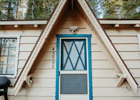 Upper Moonridge House | Sierra Pines Chalet Near Ski Slopes and Hiking,Biking Trails