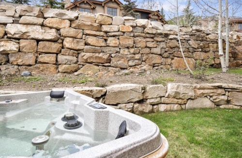 North Park City House | Silver Star #18 - 4 Bed Cottage w Spa