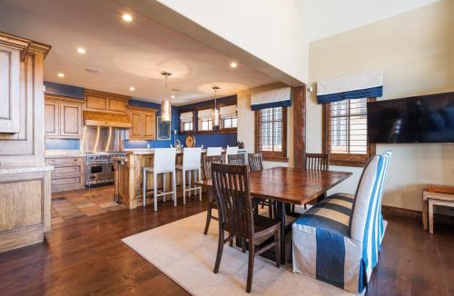 North Park City House | Silver Star #20 - 4 Bed Cottage Spa