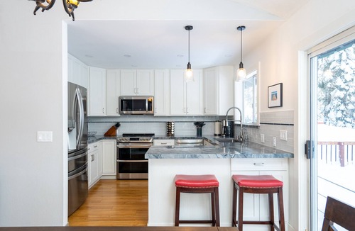 Ridgewood House | Single level home perfect for families and very dog friendly, near State Park/National Forest