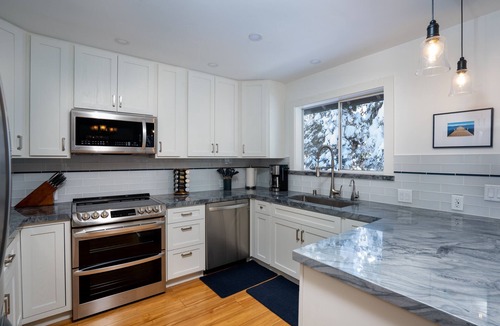 Ridgewood House | Single level home perfect for families and very dog friendly, near State Park/National Forest