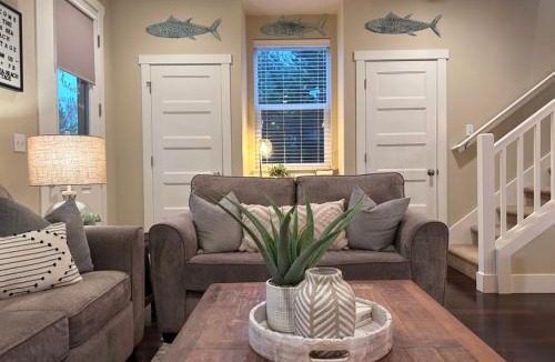 Ocean Shores House | Sip & Sea Beach Cottage