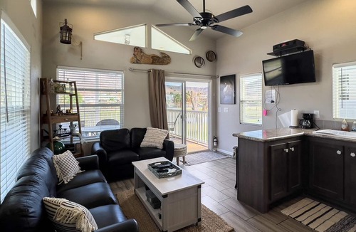 Parker Dam Bed & Breakfast | Siren's Adventure Riverfront Cottage! River Lodge NB31