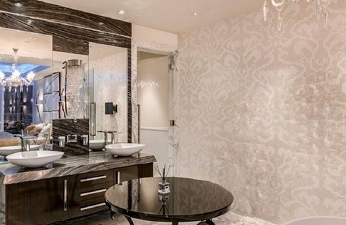 Las Vegas Apartment | Sizzling in Las Vegas: Your 5-Bedroom Paradise!