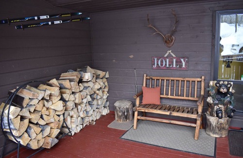 Brian Head Condo | SKI-IN SKI-OUT Navajo Mountainside Family Escape only 500 feet down to the lift!