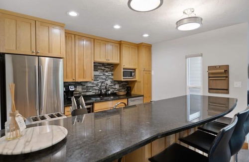 South Snyderville Basin Condo | Ski Vista: Chic Condo Near the Canyons Slopes