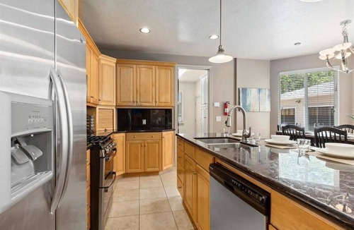 Millcreek House | Sleeps 25 A+Location*Pets *Theater *Hot tub*Games