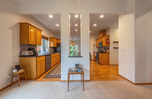 Parkdale House | Slope View - Parkdale Perfection, Views For Miles, Gorgeous!
