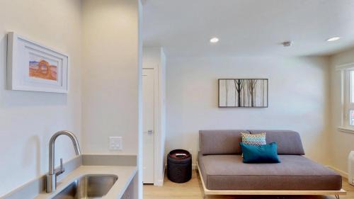 Moab Apartment | Slot Canyon #C