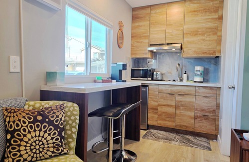 Cherryland Apartment | Small Cozy Private Studio Hayward Center 22417A