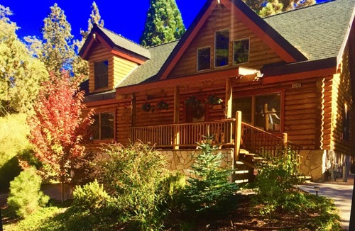 Green Valley Lake Cabin | SNOW PLAY LOG CABIN - Near Skiing! ASK ABOUT SPECIALS! Weekly or Book 4 Get 2