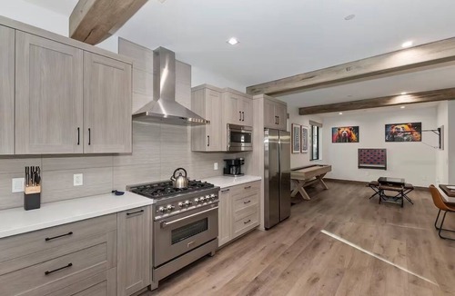 Summit Estates House | Snow Summit Luxury 8BR | Hot Tub | EV | Sleeps 28