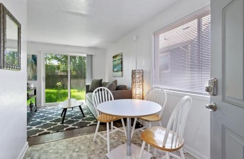 Market District Apartment | Snug Spot 68 - Close to Downtown & Autzen studio