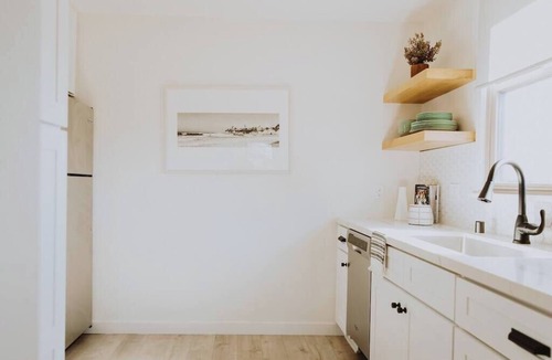 Olde Solana Beach Apartment | Solana Artistic, Renovated and Private Beach Loft