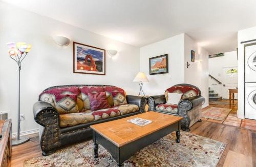 Moab South Valley Apartment | Solano Vallejo 3288