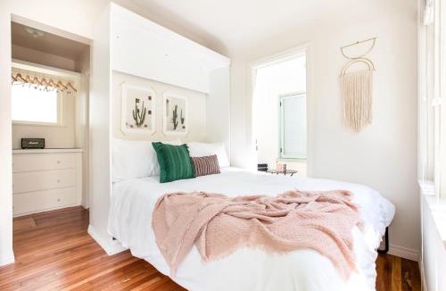 Downtown San Diego Hotel | Sonder The Bungalows