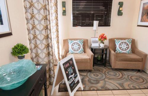 Anaheim Resort Hotel | Sonesta Simply Suites Garden Grove Anaheim
