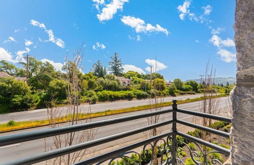 Santa Rosa Apartment | Sonoma Wine Country Escape 1BR Queen Room