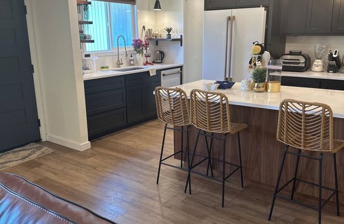 Springfield House | Soothing 2-bedroom house with AC in charming Springfield