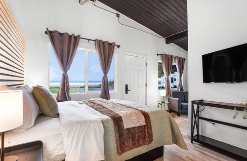 Westport House | South Bay Inn