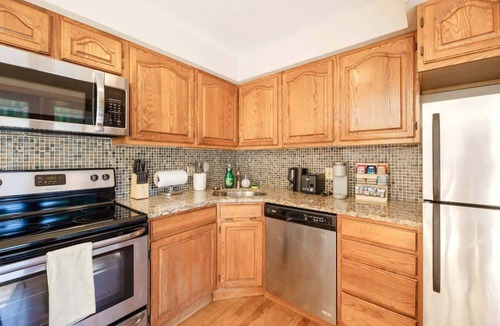 Wedgwood House | Spacious 3B2B Retreat | Near UW & U Village