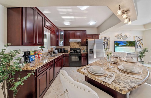 Mid-City House | Spacious 4-Bedroom 4-Bath House w Garage, Gated Yard