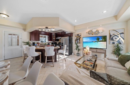 Mid-City House | Spacious 4-Bedroom 4-Bath House w Garage, Gated Yard