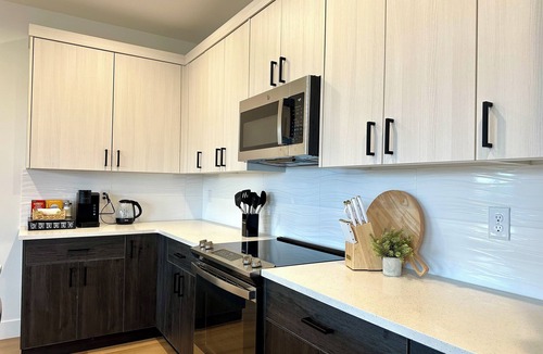 Minnehaha House | Spacious 4-bedroom house with AC, WiFi in charming Vancouver