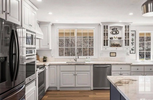 Reno House | Spacious 4-bedroom private home in prestigeous Old SW. Close to it ALL- main 🏡
