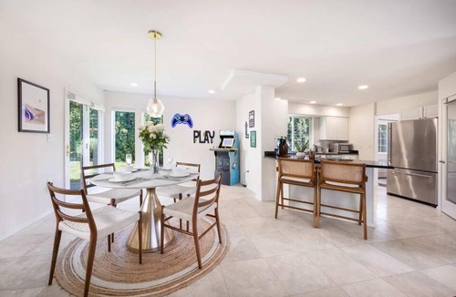 Kingsgate House | Spacious 4BR Kirkland Retreat Games