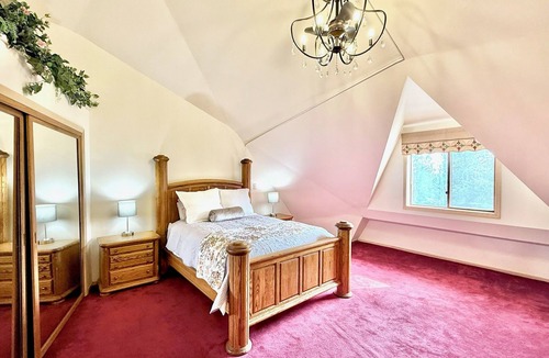 Goldendale Cabin | Spacious 5-bedroom dome home 13 min from Goldendale Observatory