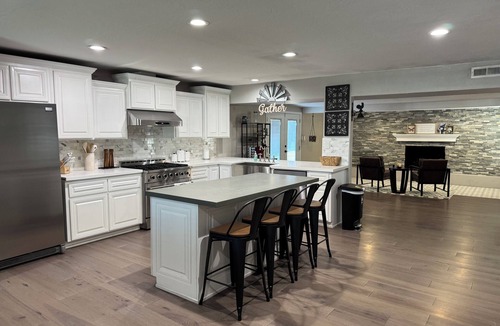 Yuma House | Spacious 5-bedroom house in beautiful Yuma with AC and sparkling pool
