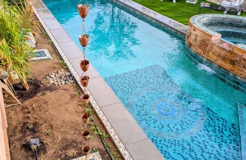Central Malibu Ski Chalet | Spacious 6-bedroom Chalet w Pool in sunny MalibunVery welcome send us a message!