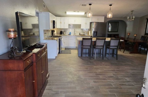 Palmdale House | Spacious 6-bedroom house in charming in Antelope Valley