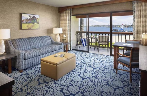 Crown Point Hotel | Spacious Bayfront King Suite | Relax at Catamaran Resort