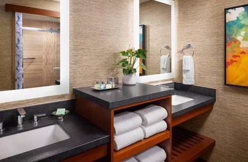 Crown Point Hotel | Spacious Bayfront King Suite | Relax at Catamaran Resort