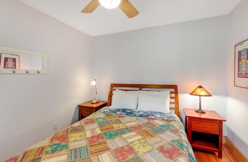 Gearhart House | Spacious Cottage with Enclosed Yard - Walk to the Beach Weddings Welcome