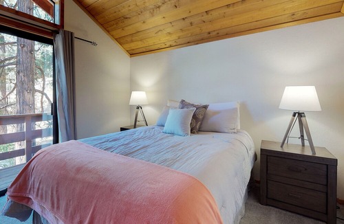 Idyllwild House | Spacious creekside home with wood fireplace & gas grill - near dining