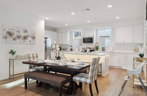 Lacy House | Spacious Group Home Sleeps 15 - Near Disney & OC